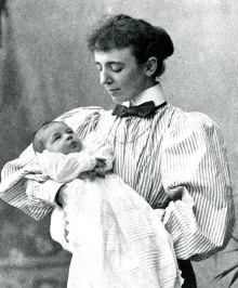 Ethel Cooper bei der Taufe ihres Neffen Howard im Jahr 1896