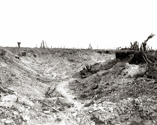 Die ehemalige Hauptstraße von Guillemont nach den Kämpfen an der Somme, 1916