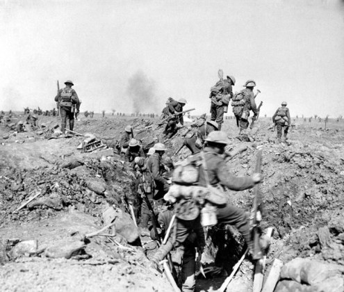 Britische Truppen in der Nähe von Ginchy während der Somme-Schlacht