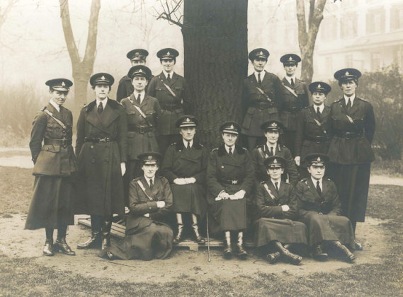 Frisch ausgebildete Polizistinnen in Großbritannien, 1916