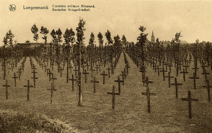 Der deutsche Gefallenenfriedhof im belgischen Langemarck